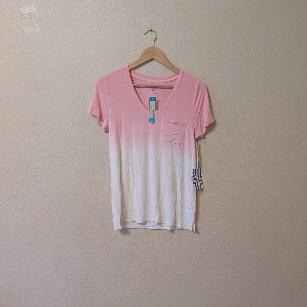 NWT. Cosmic Blue Love Pink Ombre Women's V-Neck T-shirt. Size Small
